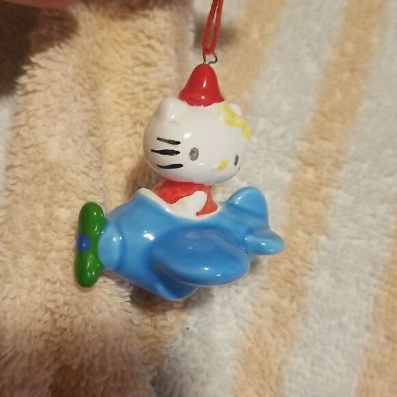 Hello Kitty Ceramic Christmas Ornament Collectable - Picture 1 of 9